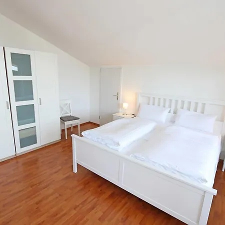 Apartment Haus Holstein Whg. 17 Mit Suedbalkon Sellin (Rugen)
